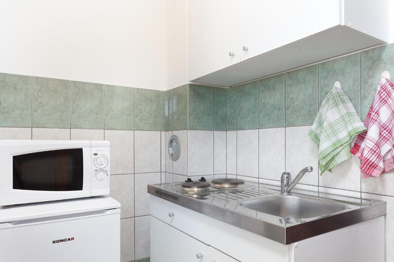 Manda Apartment Karlobag Bagian luar foto