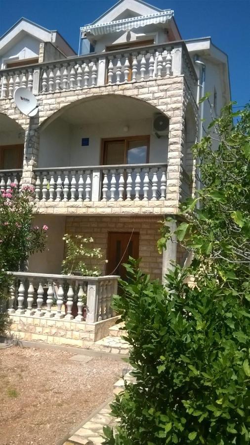 Manda Apartment Karlobag Bagian luar foto