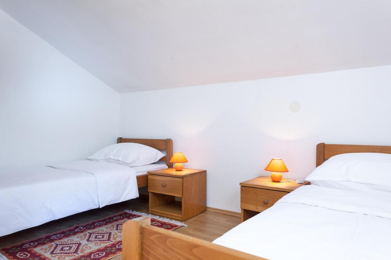 Manda Apartment Karlobag Bagian luar foto