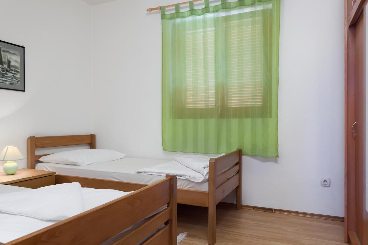 Manda Apartment Karlobag Bagian luar foto